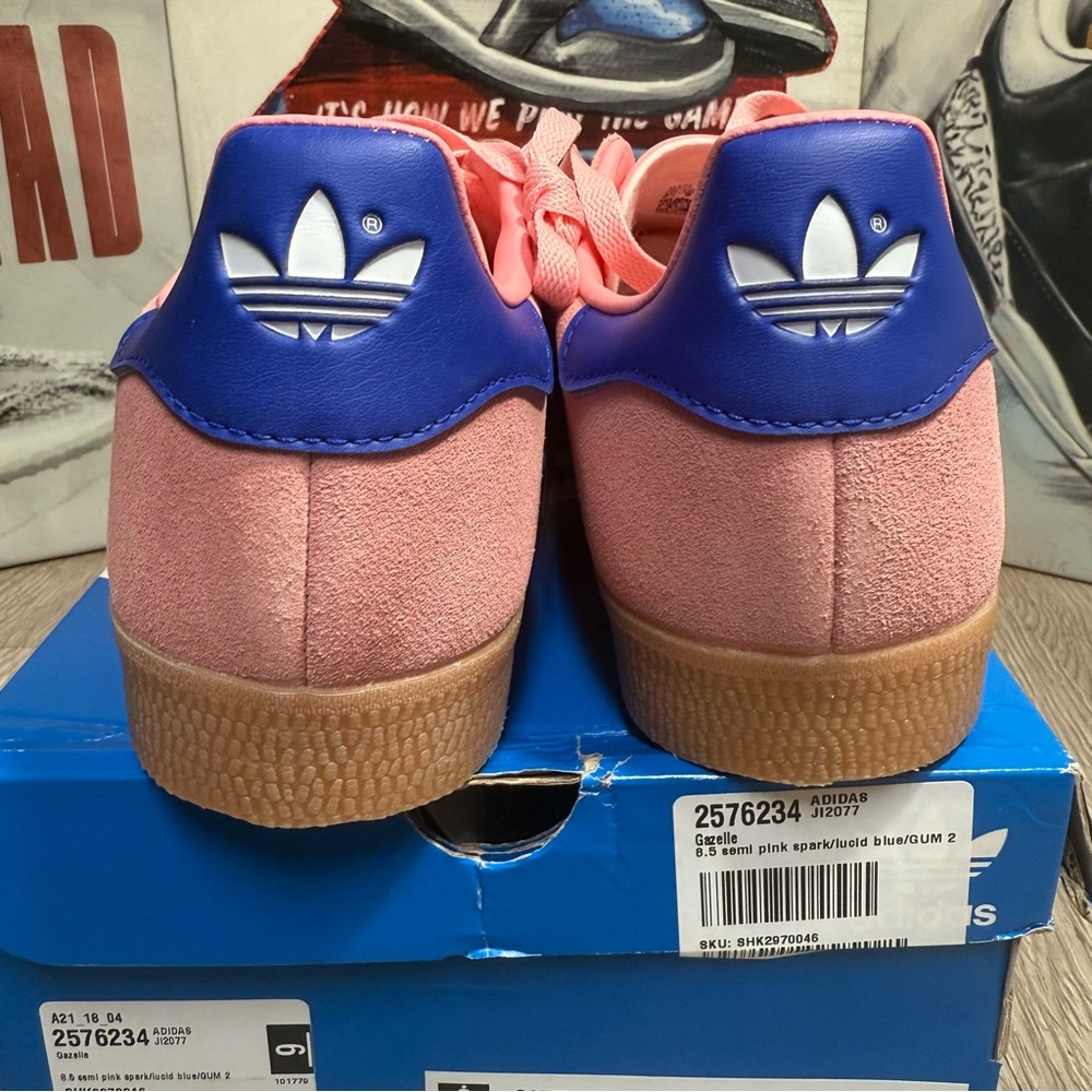 New Adidas Originals Gazelle Semi Pink Spark Lucid Blue Casual Shoes Sneaker - Picture 3 of 13